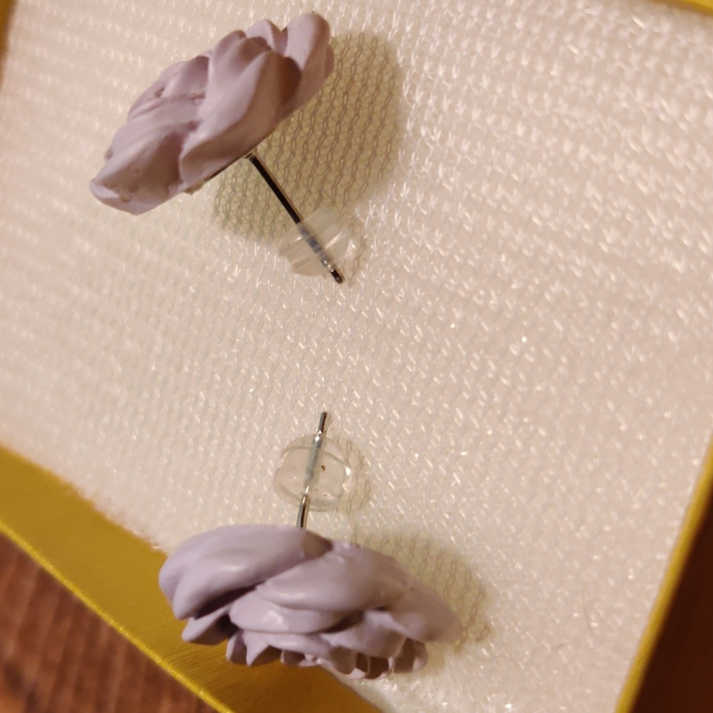 Lavender Mauve Rose Stud Earrings - Picture 2 of 2